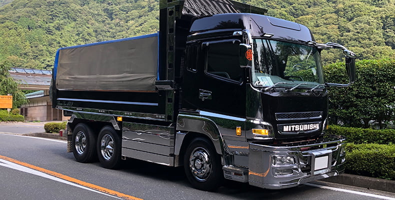 トラックの写真